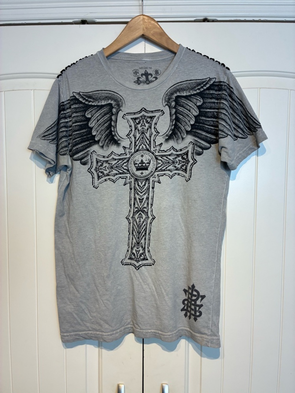 Men's Grey Winged Cross Graphic Tee Size M